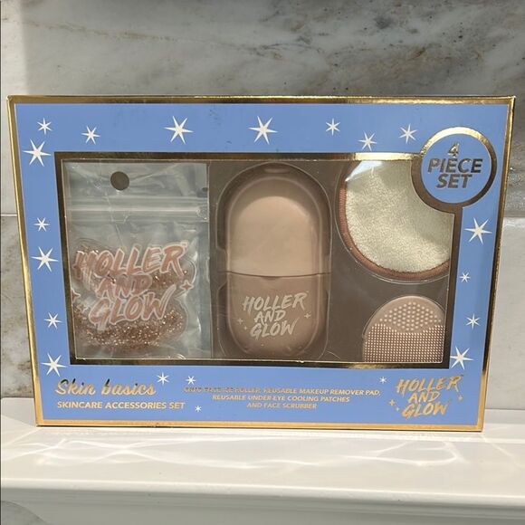 Skin Basics Holler and Glow Skincare Accessories Set - Picture 1 of 4